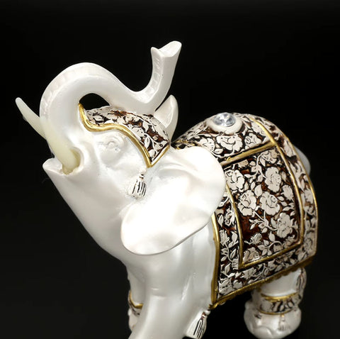 Statue éléphant blanc en porcelaine 14 cm