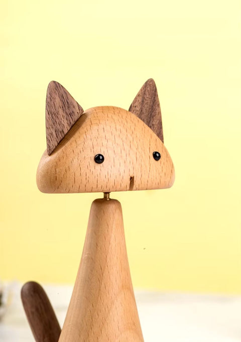 Statue chat en bois style nordique 16 cm